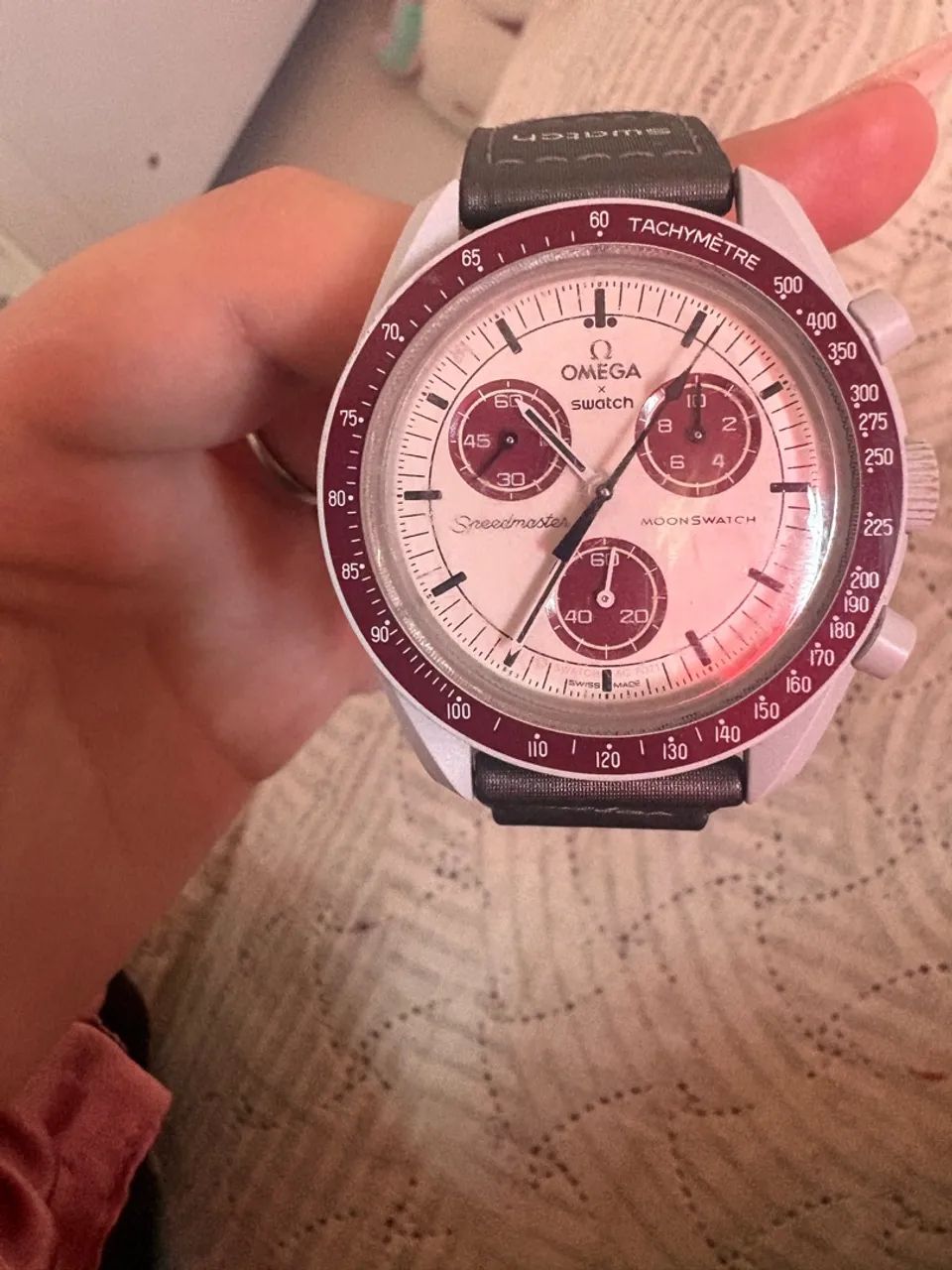  Swatch × OMEGA Bioceramic MoonSwatch Mission, OMEGA e a Swatch.