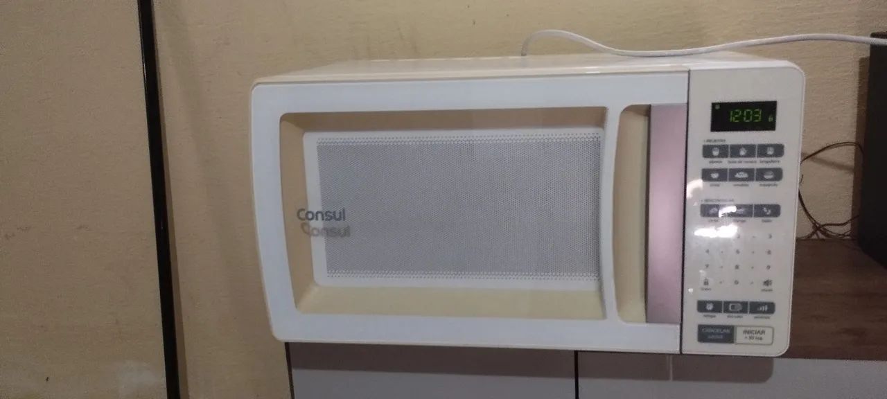 Microondas 32L Consul R$ 250,00
