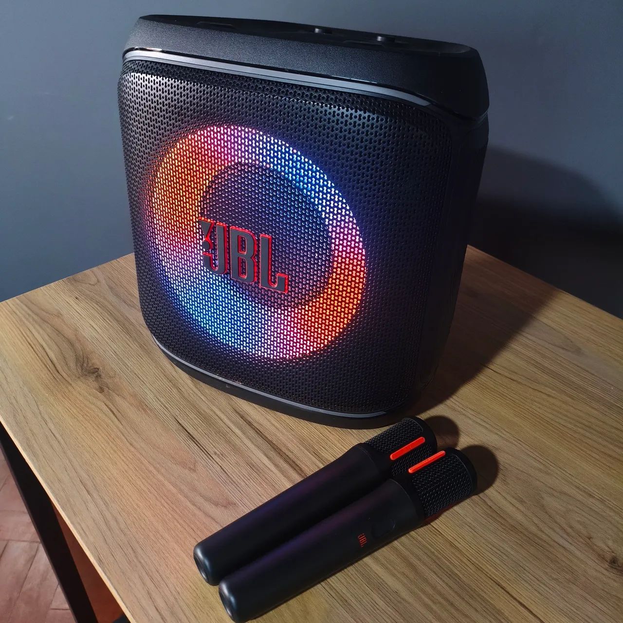 Oportunidade | JBL Encore 2, com 2 mics