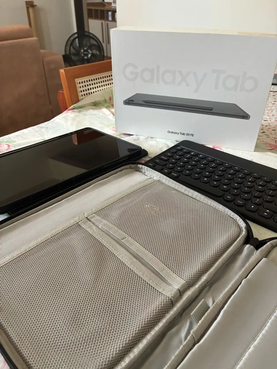 Galaxy Tab S9 FE com capa teclado + capa original + bolsinha para levar  - Foto 4