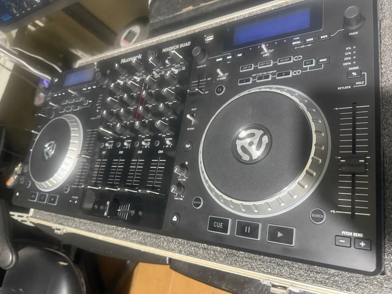 Controladora Denon DJ MC3000 - Equipamentos e Acessórios de Som