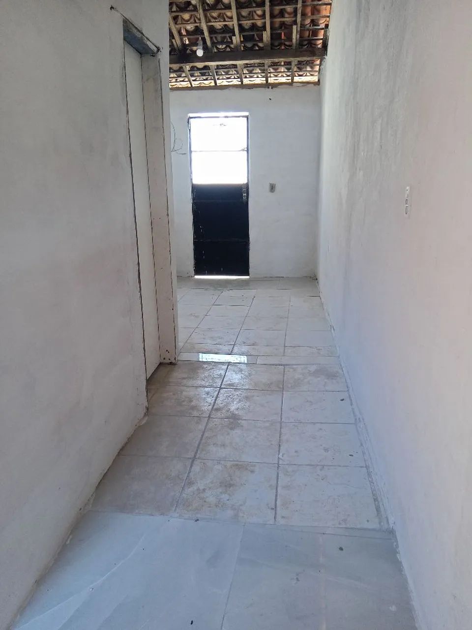 Casa com 2/4  e quintal. - Foto 5