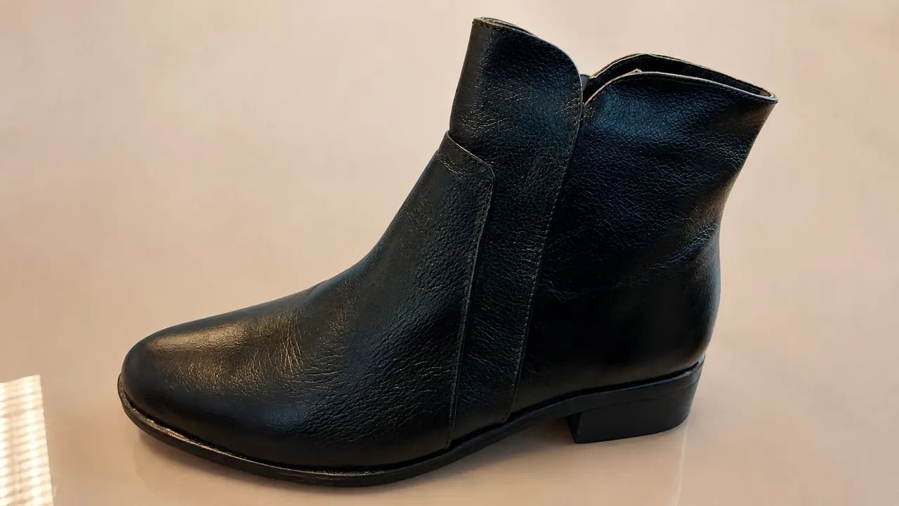 Bota em couro  - Foto 2