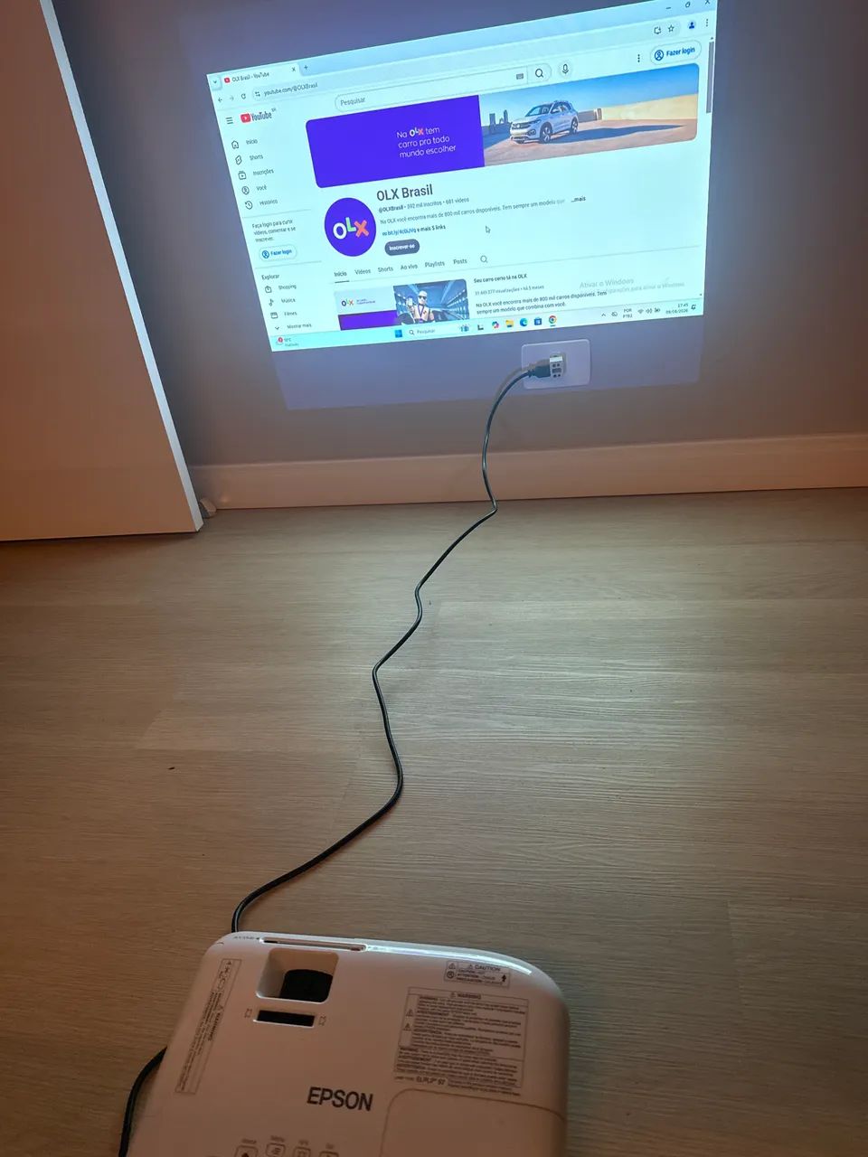 Projetor Epson E20 Semi Novo - Foto 5