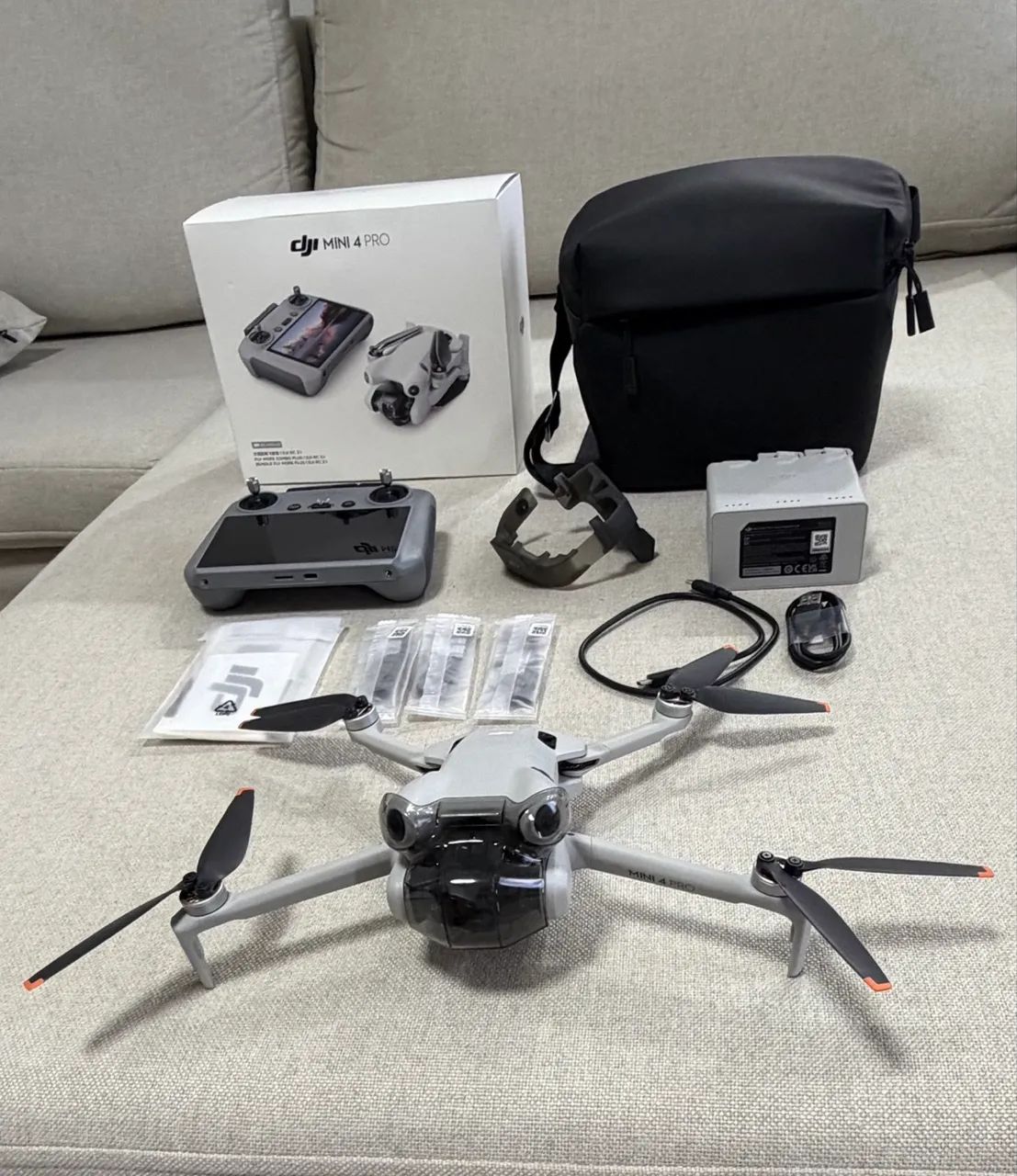 Drone DJI Mini 4 Pro - Combo Plus - Foto 5