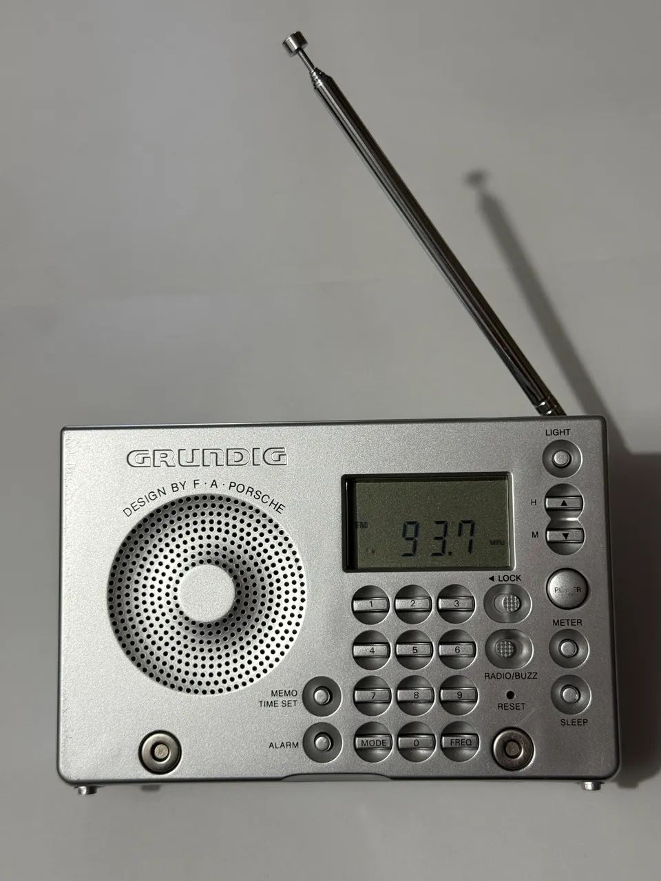 Rádio Grundig YB- P2000
