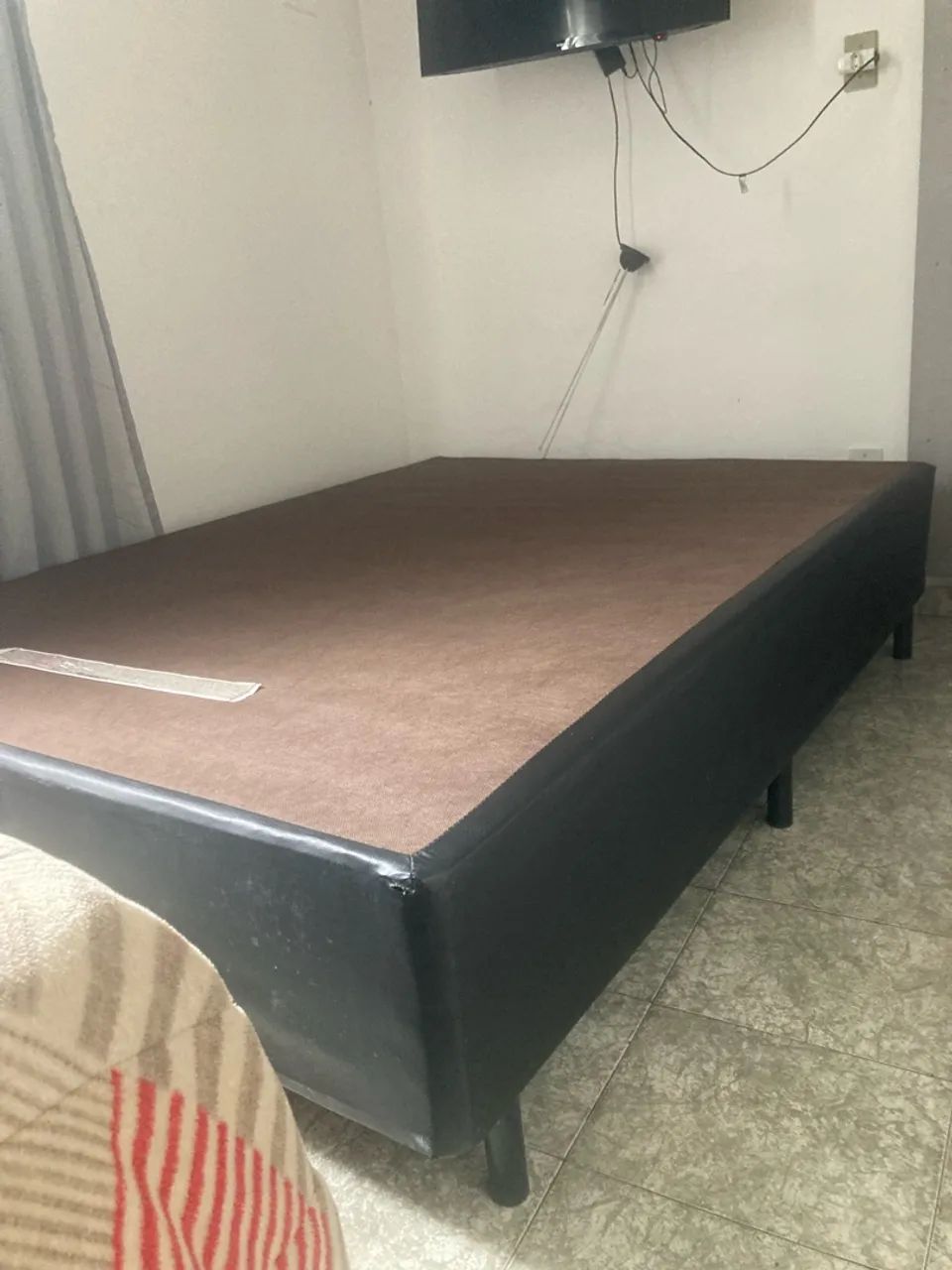 Cama Box com colchão 