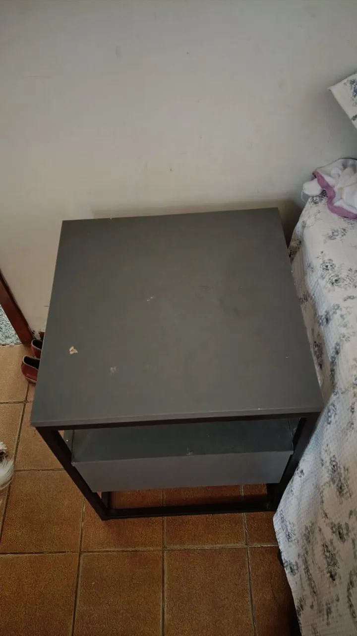 Mesas laterais de cama