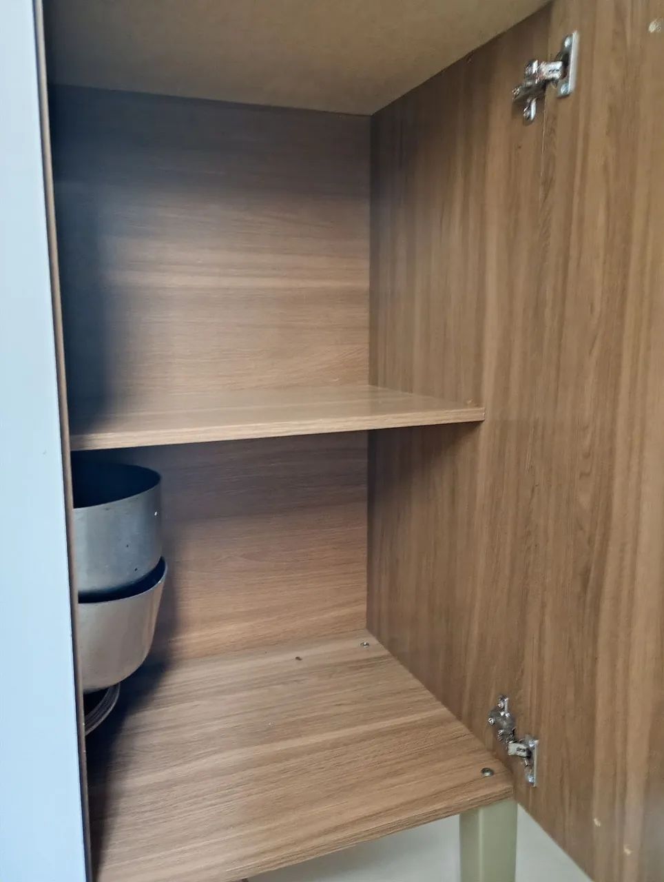 Armário de cozinha com design elegante e cozinha funcional. - Foto 4