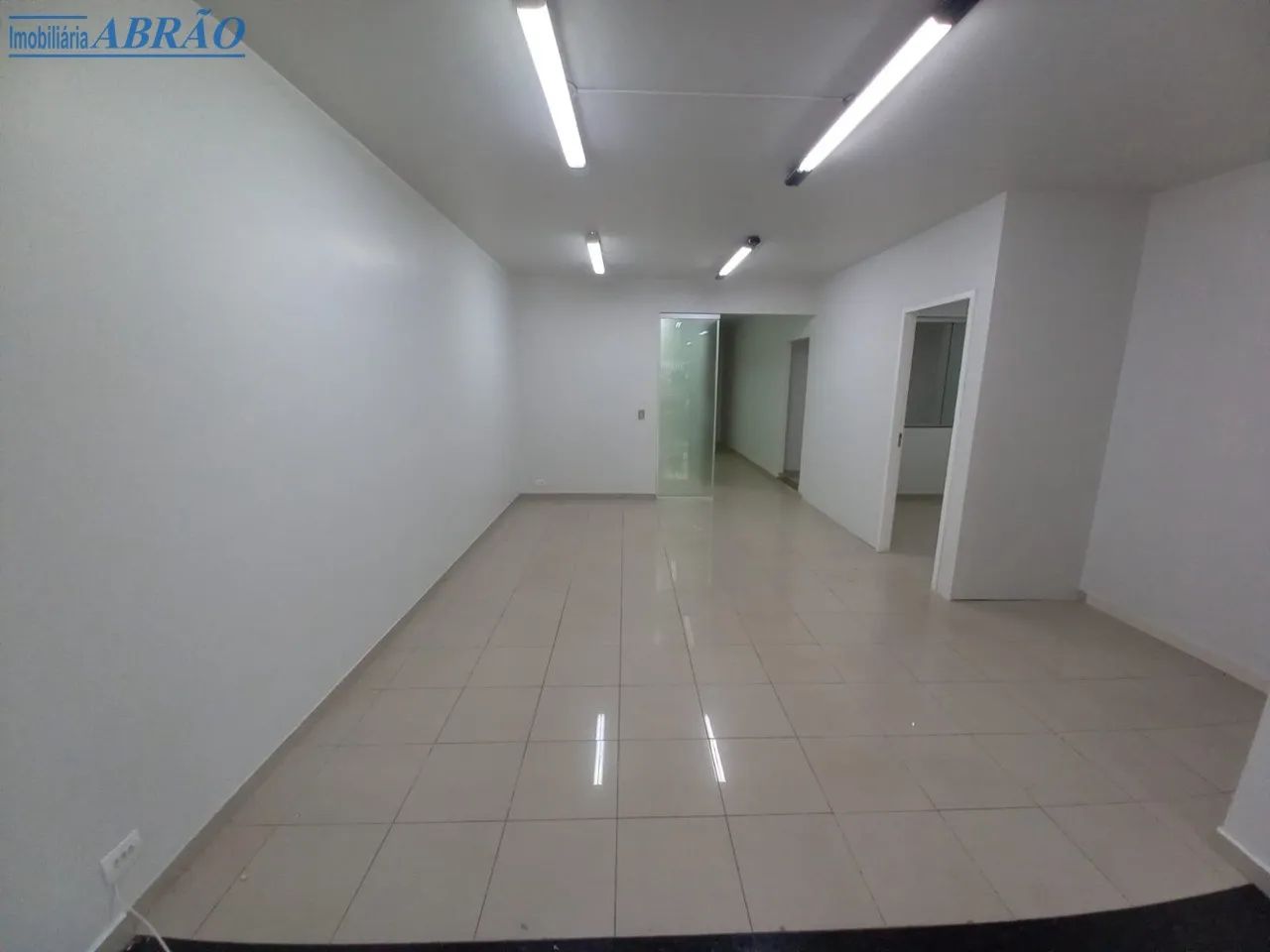 Sala para alugar em Zona 08, Maringá-PR - Foto 5