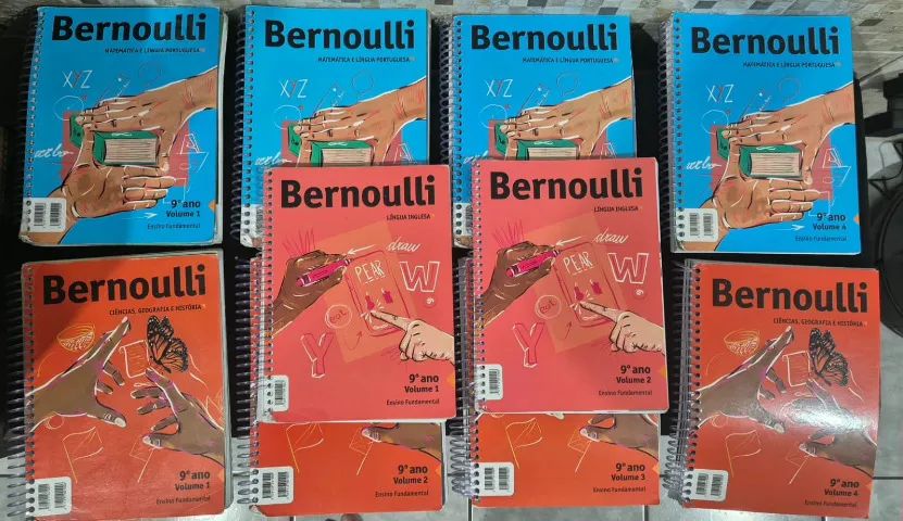 Coleção Bernoulli 9° ano Ed 2025 em ótimo estado de conservação!
