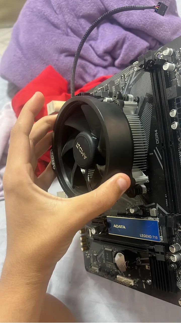 Processador AMD Ryzen 5 5600X (Socket AM4) - Perfeito estado (cooler original da AMD) - Foto 2