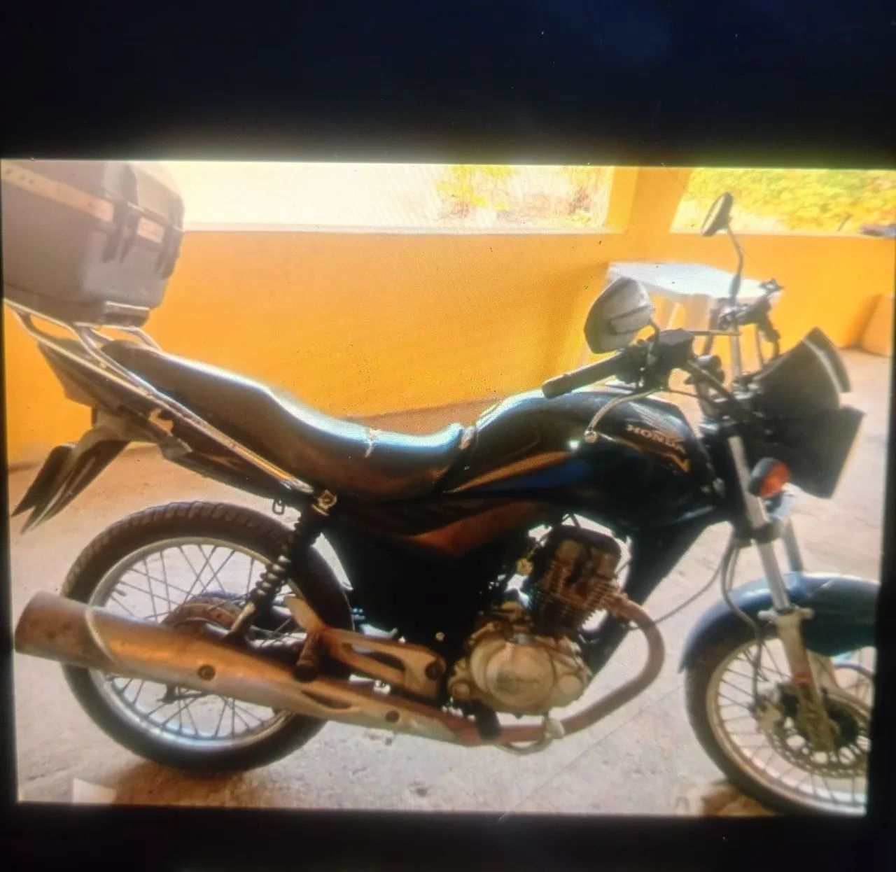 Titan 150 