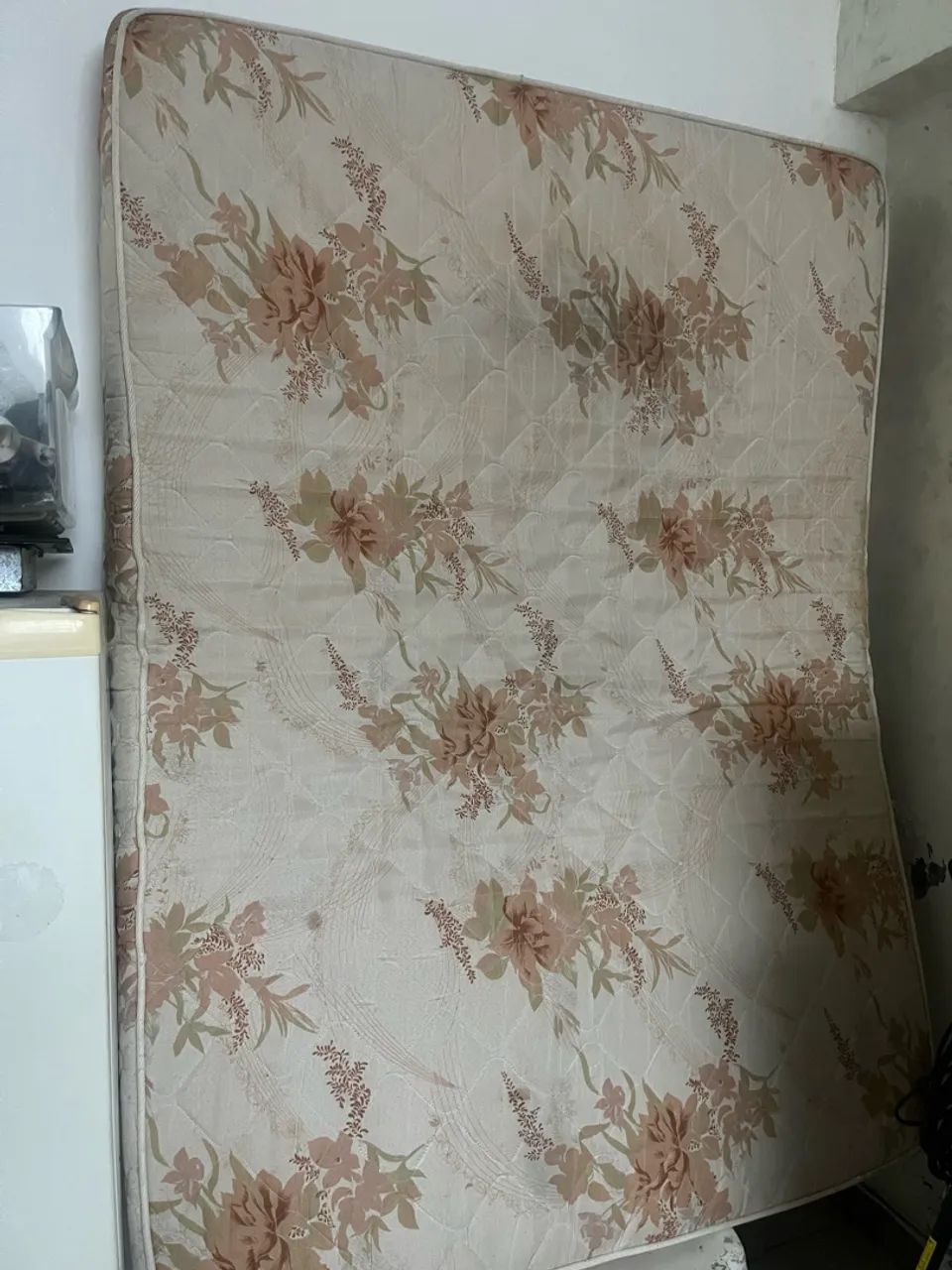 Colchão de casal e máquina de lavar - Foto 2