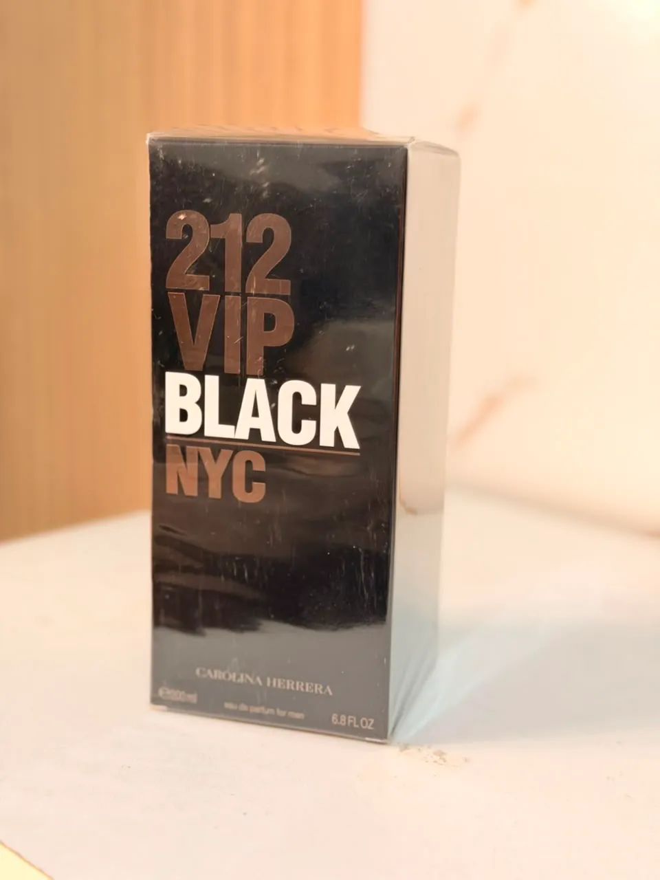 Perfume 212 VIP Black 100 ml - Foto 2