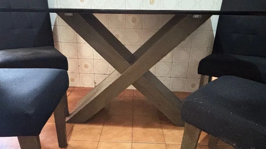 Mesa de jantar 4 lugares com 4 cadeiras  - Foto 2