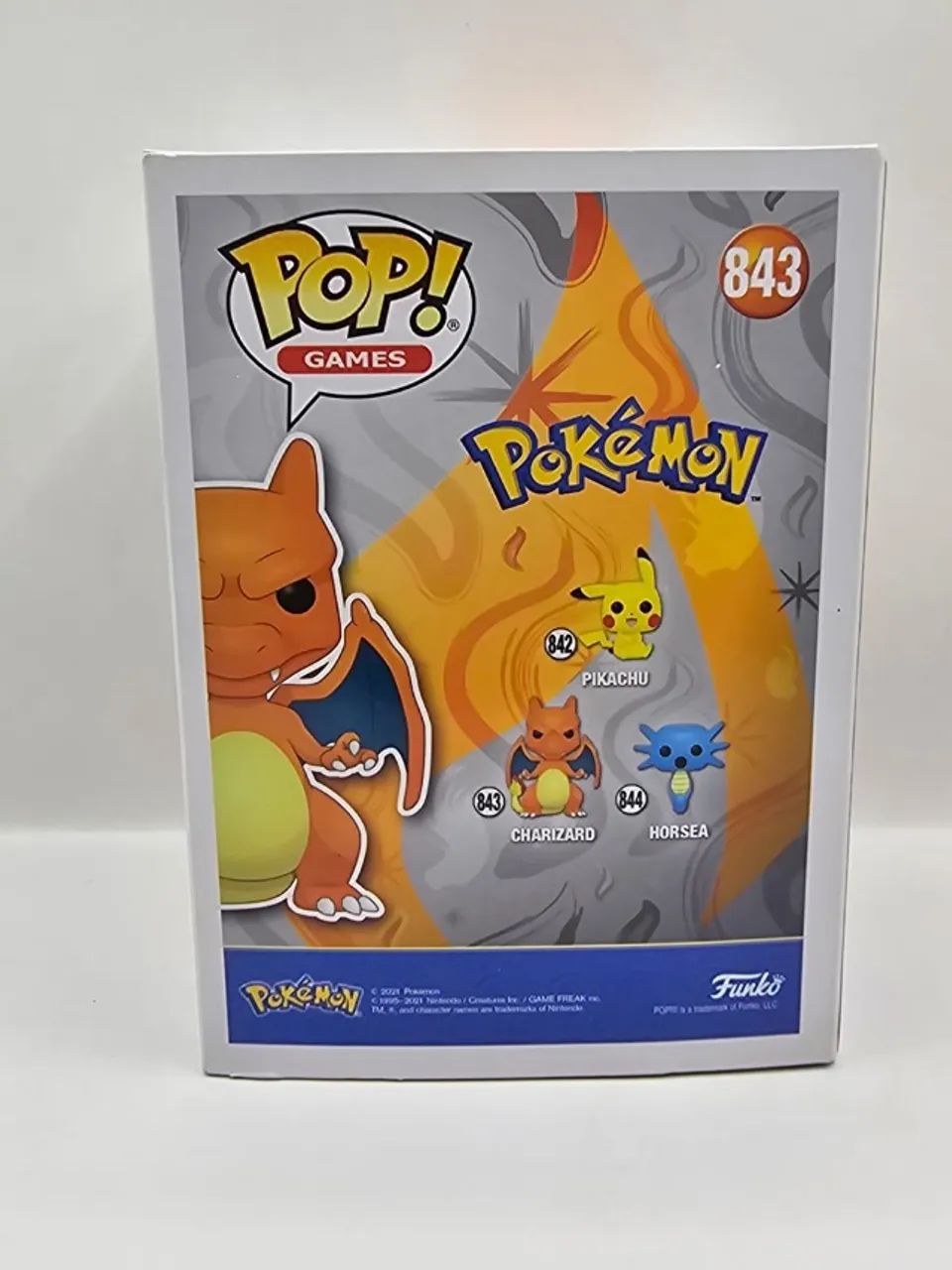 Funko Pop Pokemon! Charizard #843 - Foto 2