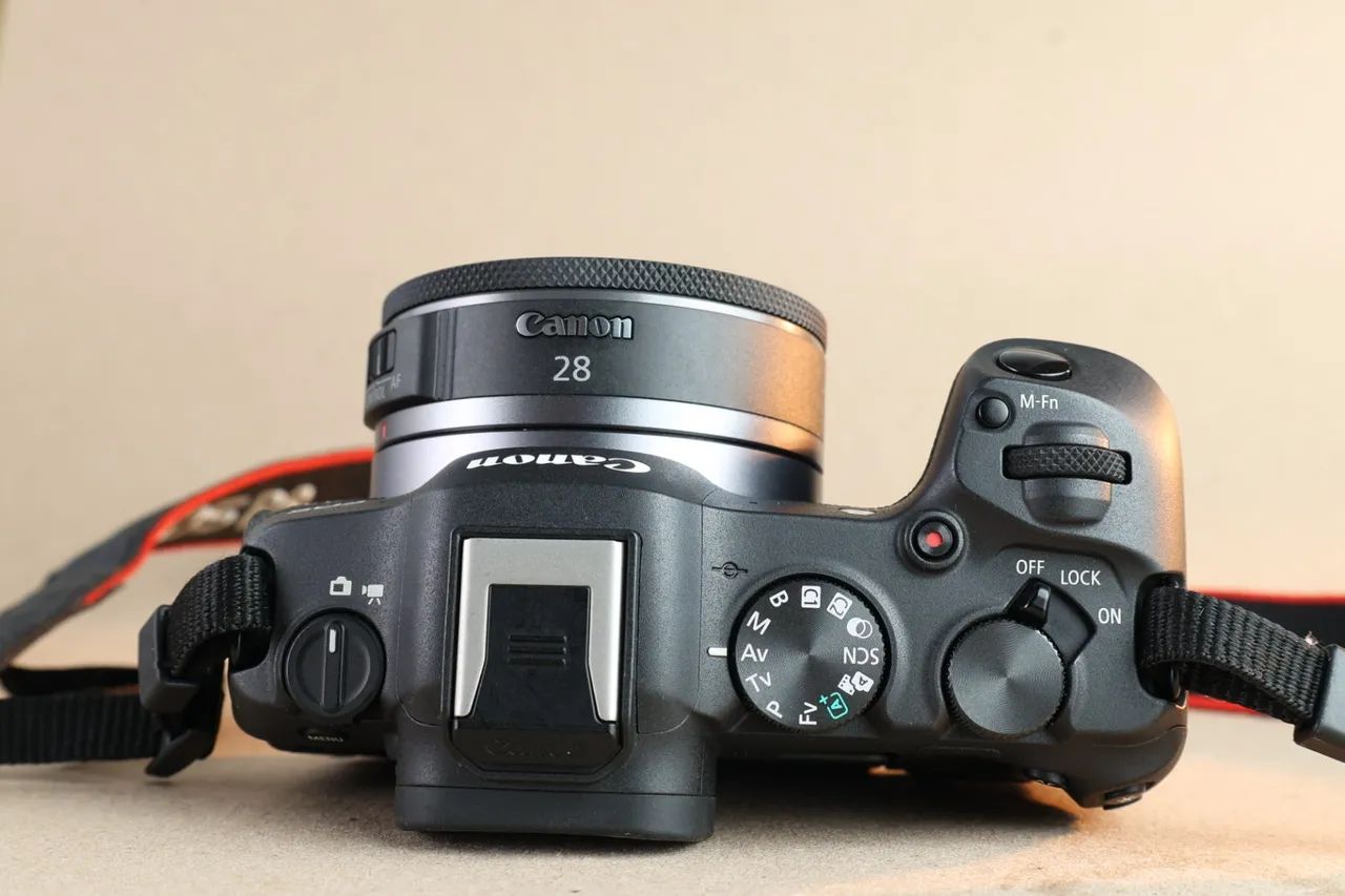 Canon EOS R8 - Mirrorless Full Frame  - Foto 5