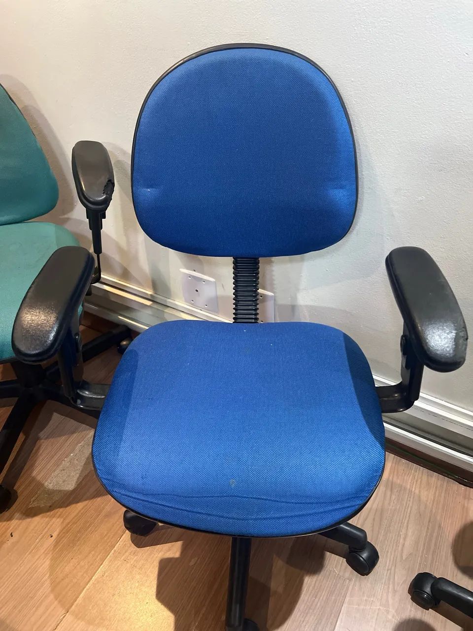 Lote com 9 Cadeiras de Escritório Variadas  - Foto 4