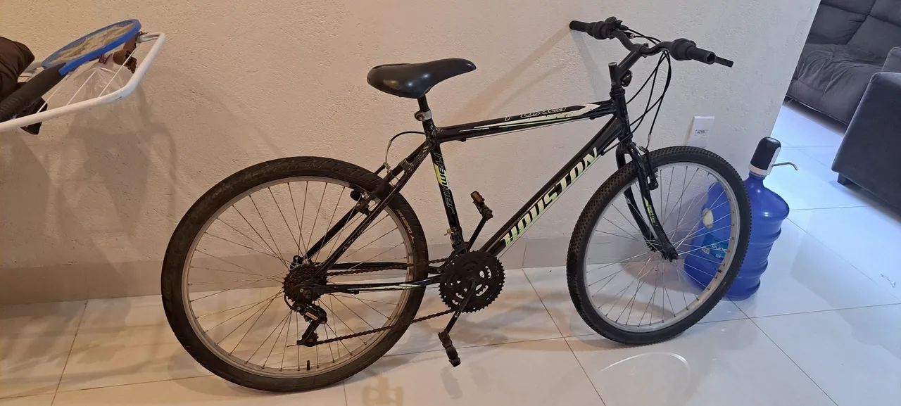 Bicicleta aro 26  21v  300 reais  - Foto 2
