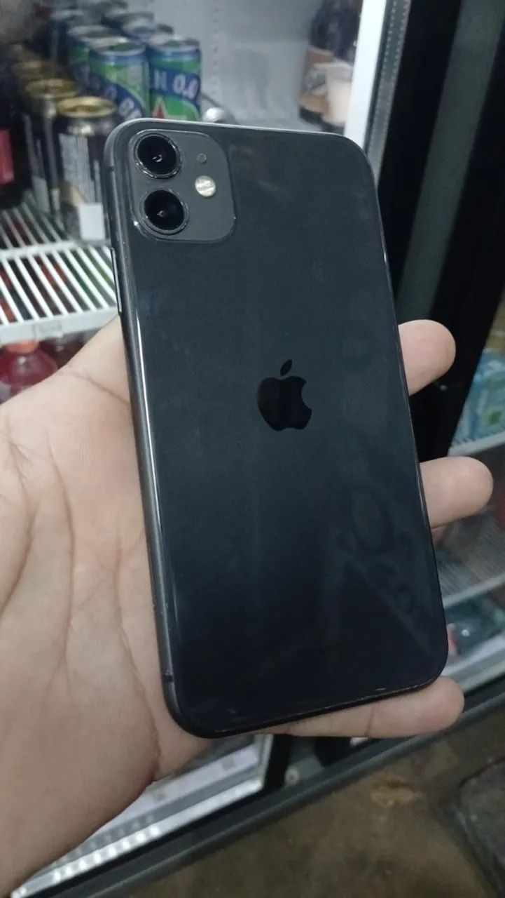 iPhone 11 com nota fiscal 128GB memória - Foto 2