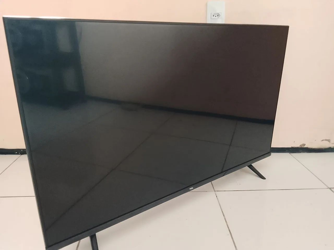 Televisão TCL 43 polegadas Android tv com defeito 