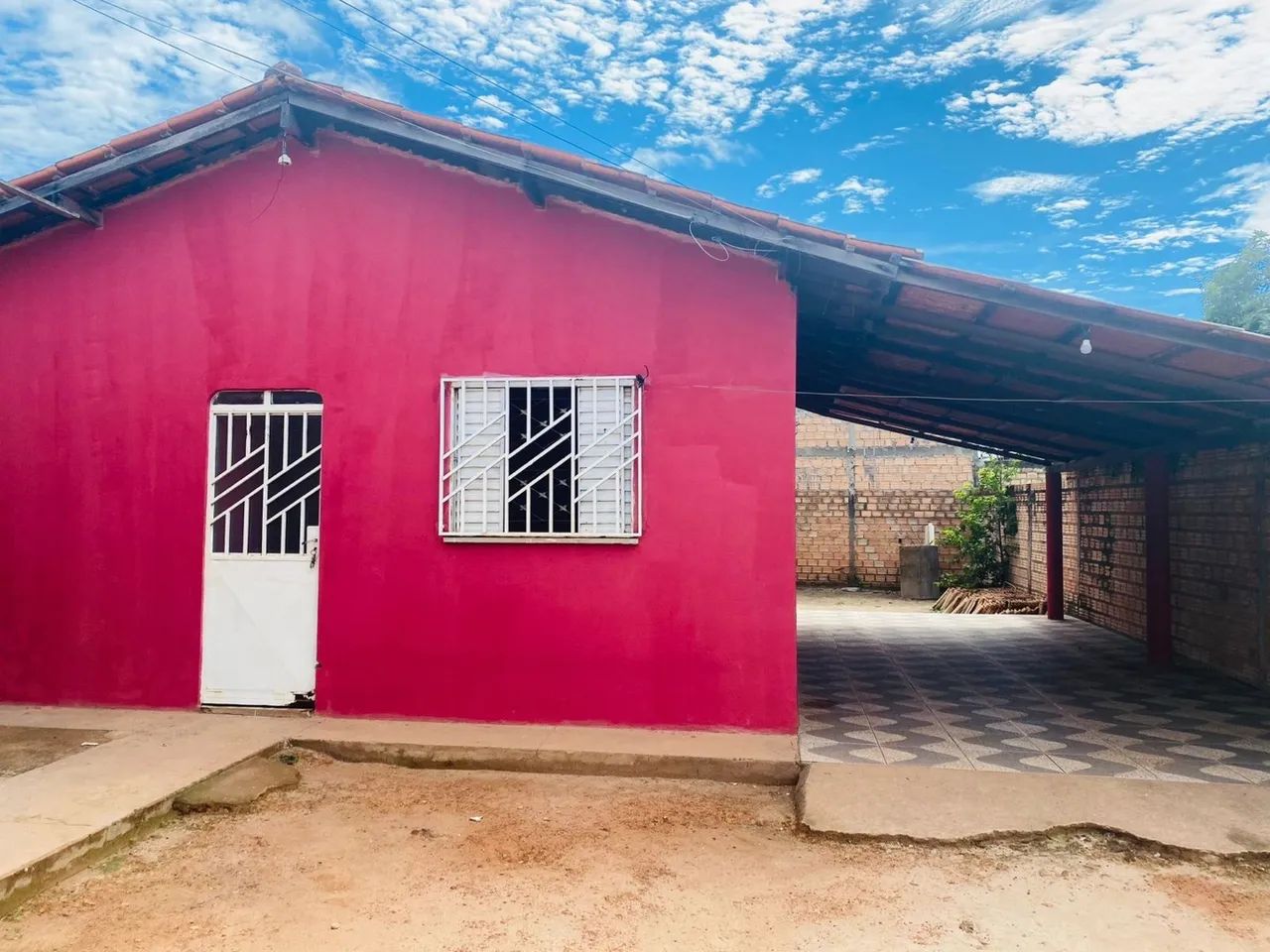 Vende-se casa 