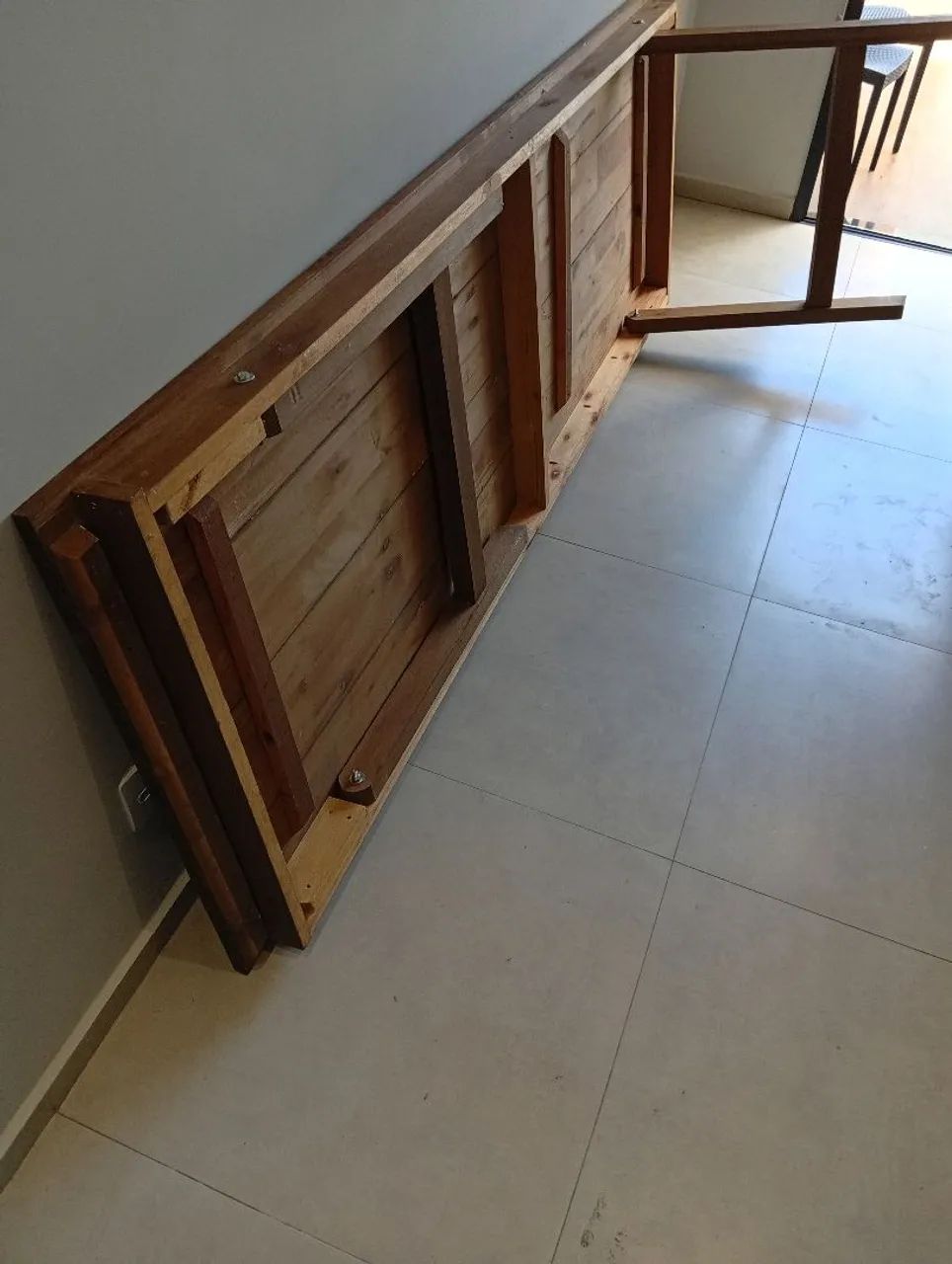 Mesa madeira com 10 cadeiras design Rattan  - Foto 3