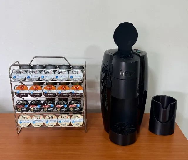 Máquina de Café Três Corações - LOV - 110V - Preta - Com Suporte e 34 Cápsulas - Foto 2