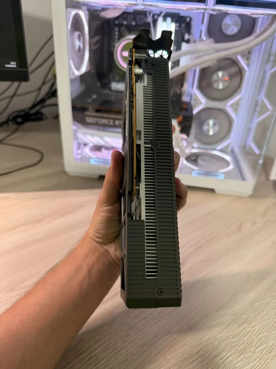 Placa de vídeo NVIDIA GeForce RTX 5060 8GB - Foto 5