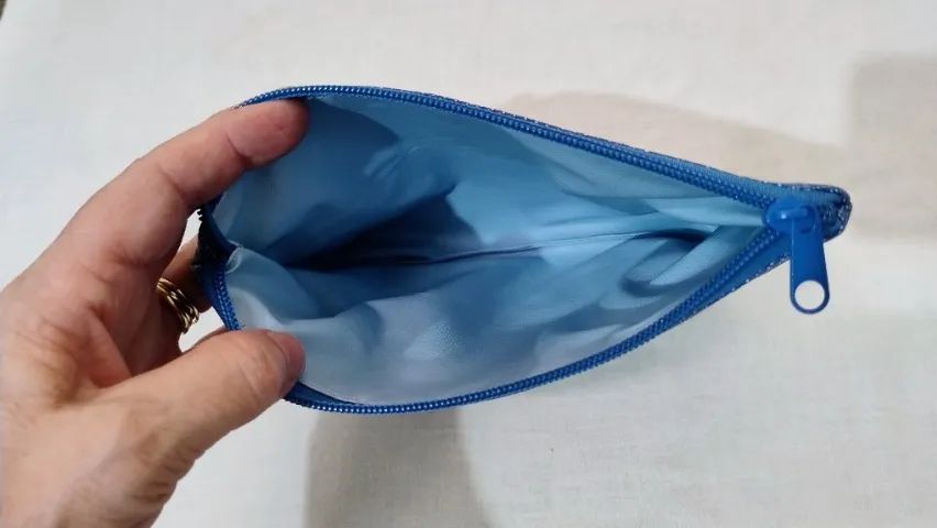 Necessaire impermeável - cor jeans - Foto 5