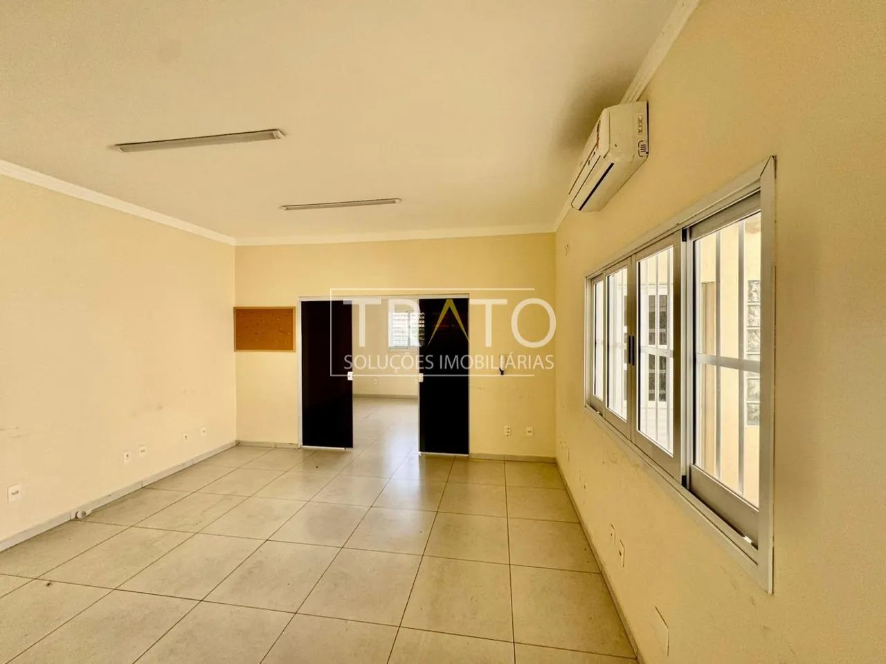 Casa comercial para venda e locação no bairro Bosque - Foto 2