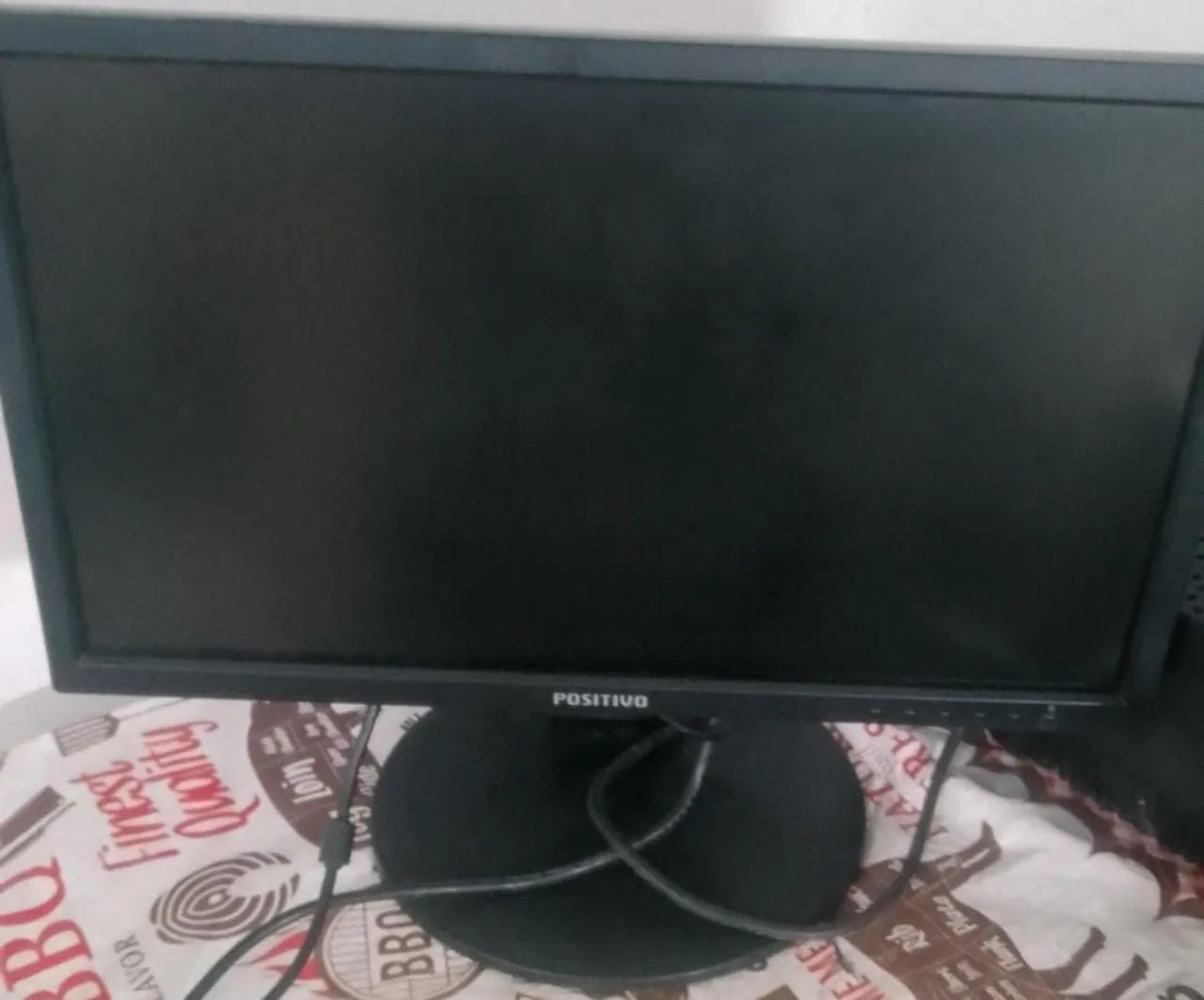Monitor de 19 polegadas /Acompanha os Cabos - Foto 2