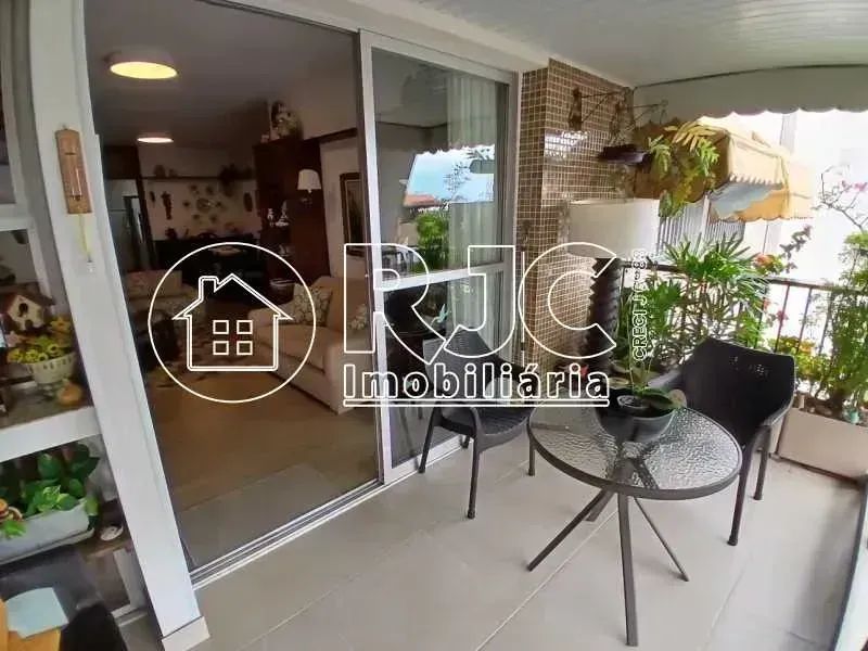 Imóvel para venda possui 106 metros quadrados com 3 quartos em Tijuca - Rio de Janeiro - R