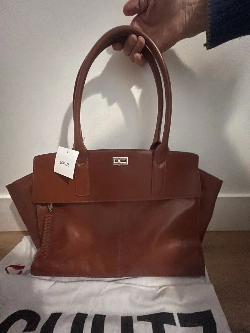 Bolsa Schutz Couro marrom NOVA 