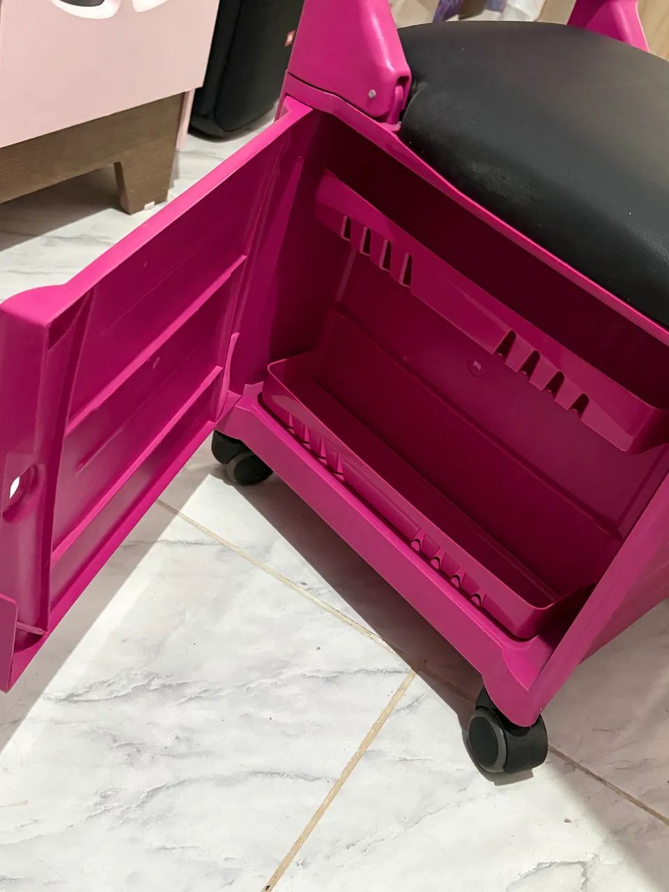 Cadeira de Manicure  - Foto 2