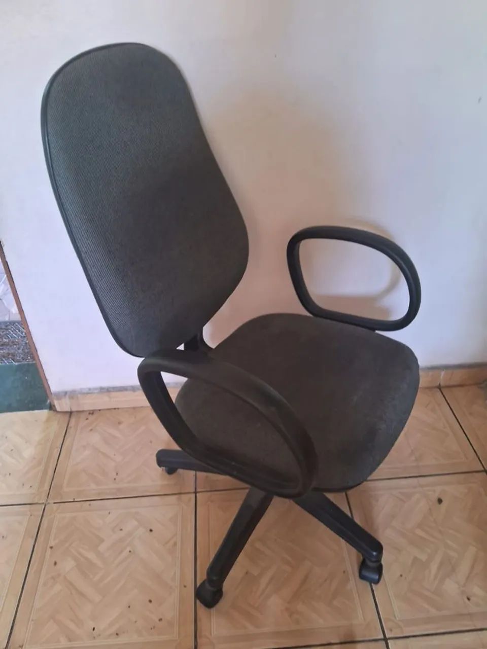 Vendo sofá e cadeira  - Foto 2