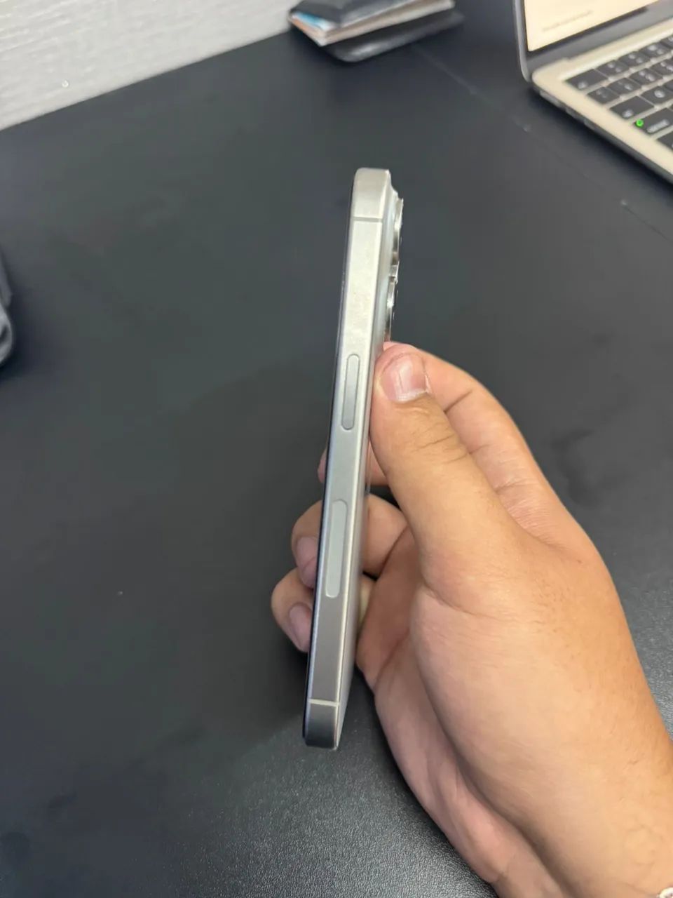 IPHONE 15 pro  - Foto 5