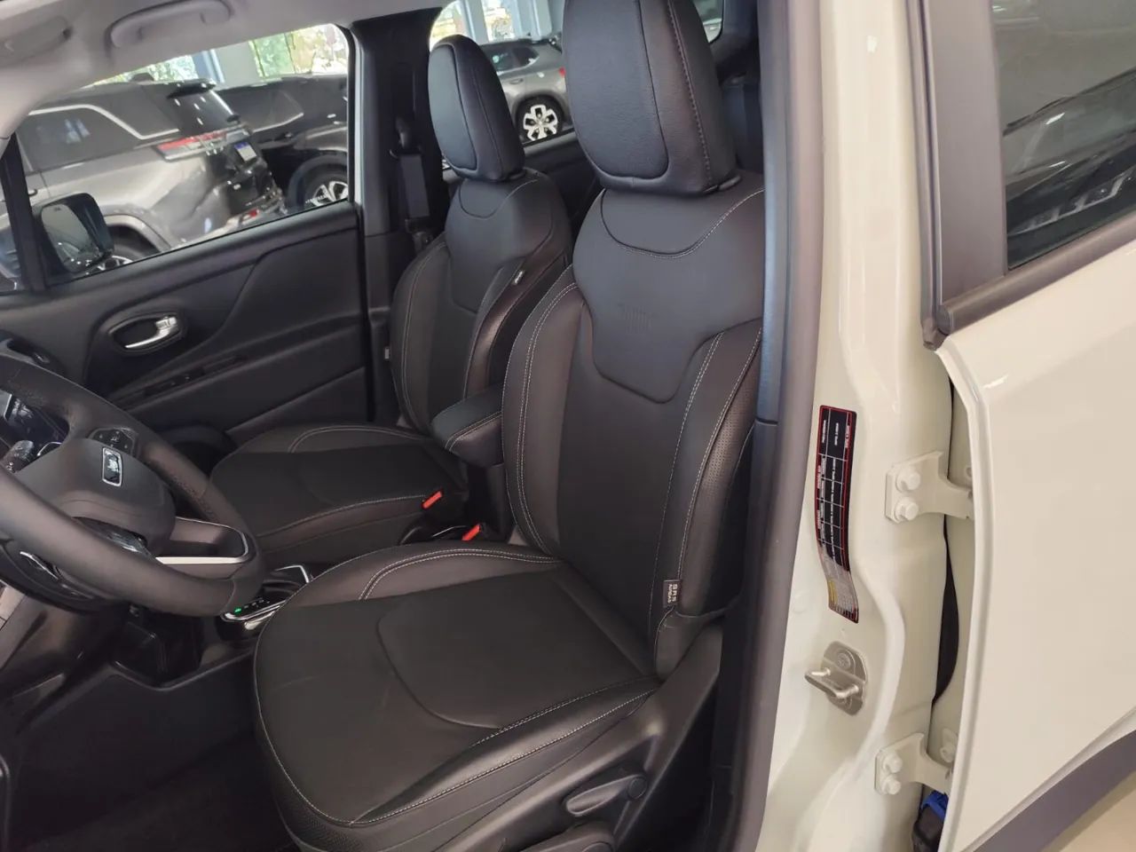 Jeep Renegade Longitude T270 1.3 Turbo 4x2 Aut. 2024 - Foto 10