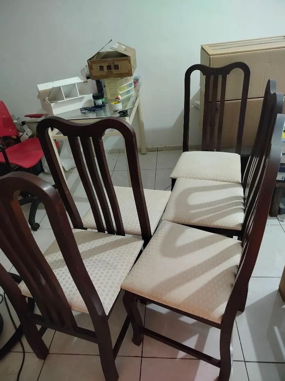 Conjunto de 5 cadeiras de jantar de madeira - Foto 4