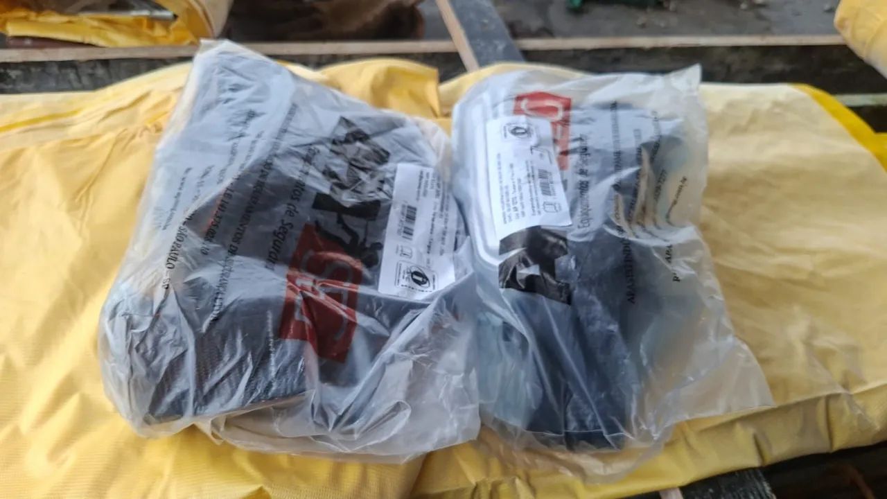 Vendo cinto de segurança completo lacrado