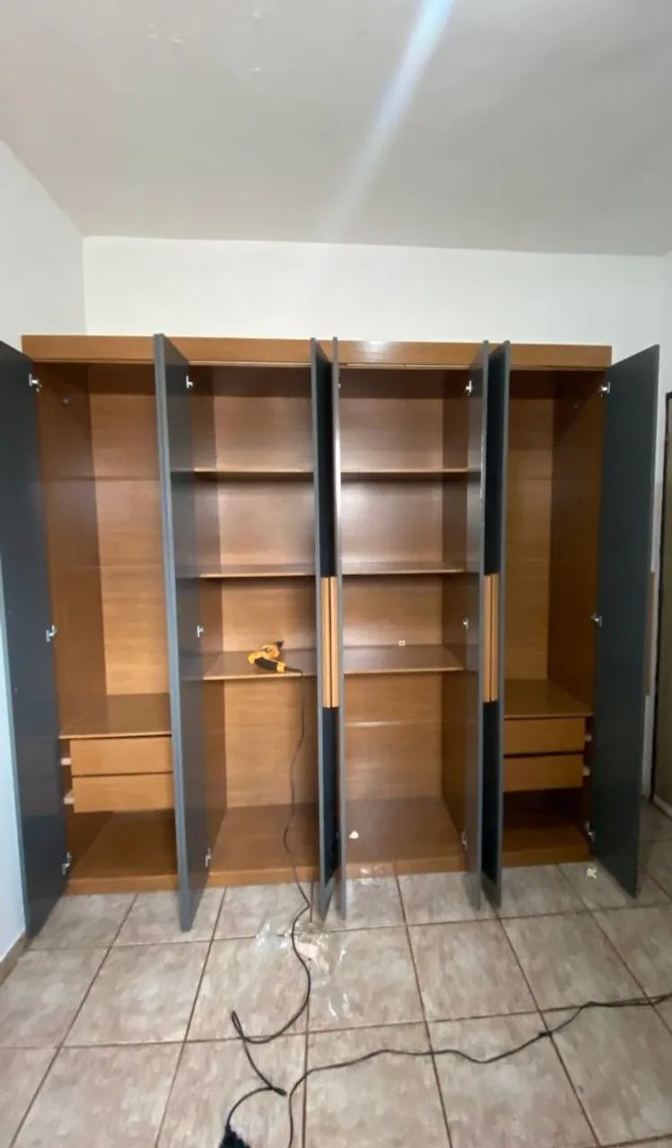 GUARDA ROUPAS