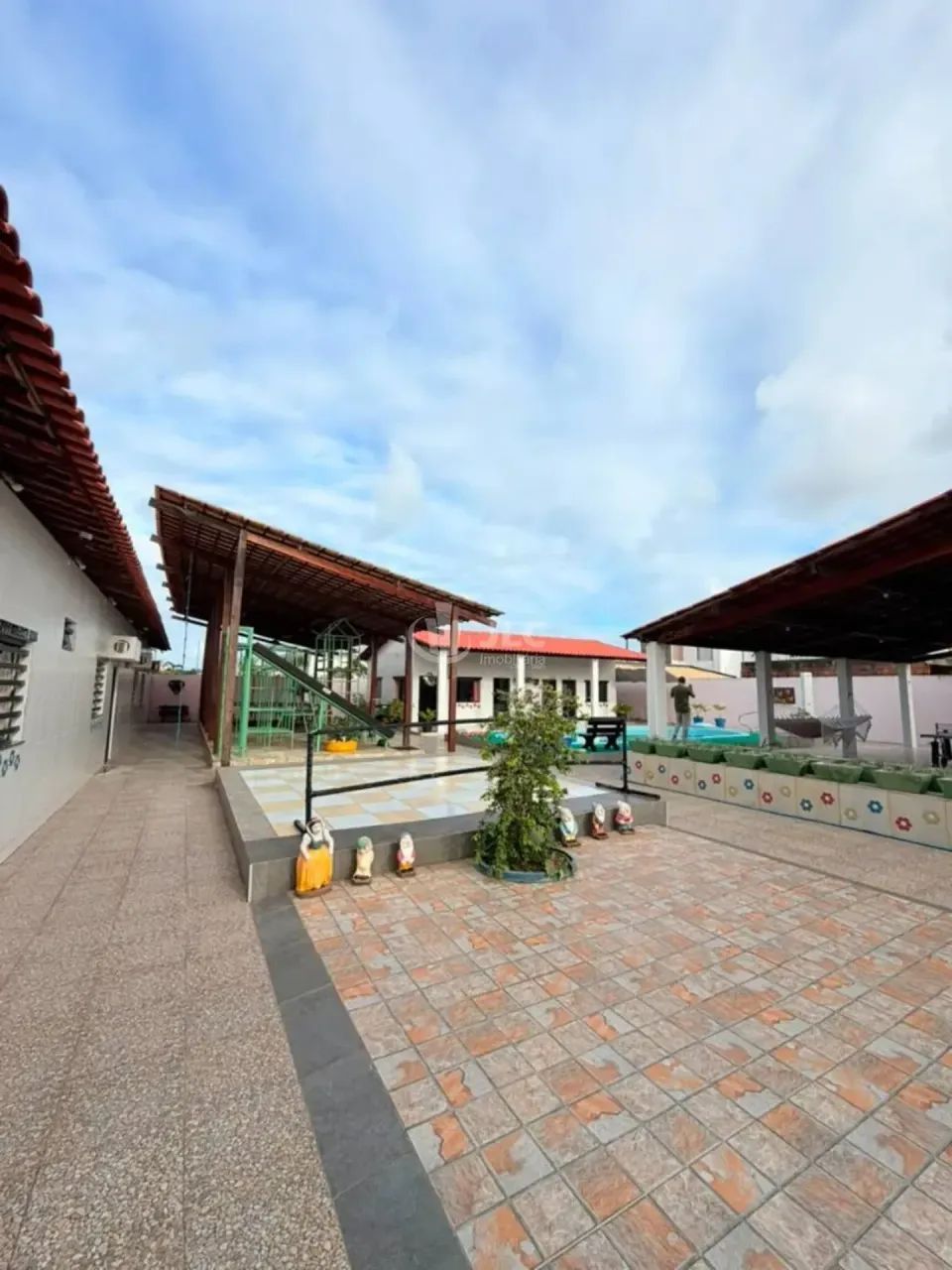 Excelente casa na Aruana em 2 lotes - Foto 4