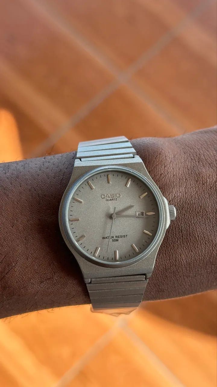 Relógio Casio Quartz Prata - Mostrador Claro