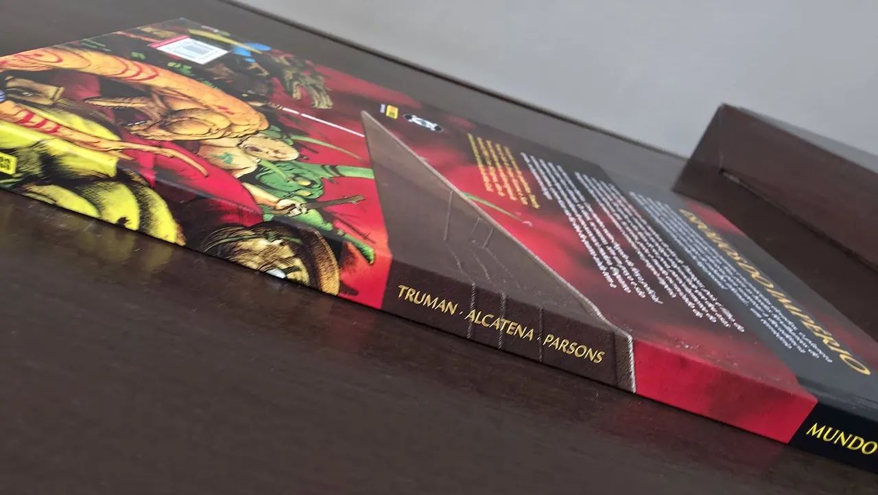 Mundo Gavião - DC Comics - HQ Panini - Foto 3