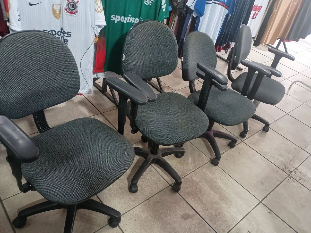Cadeiras giratória  - Foto 2