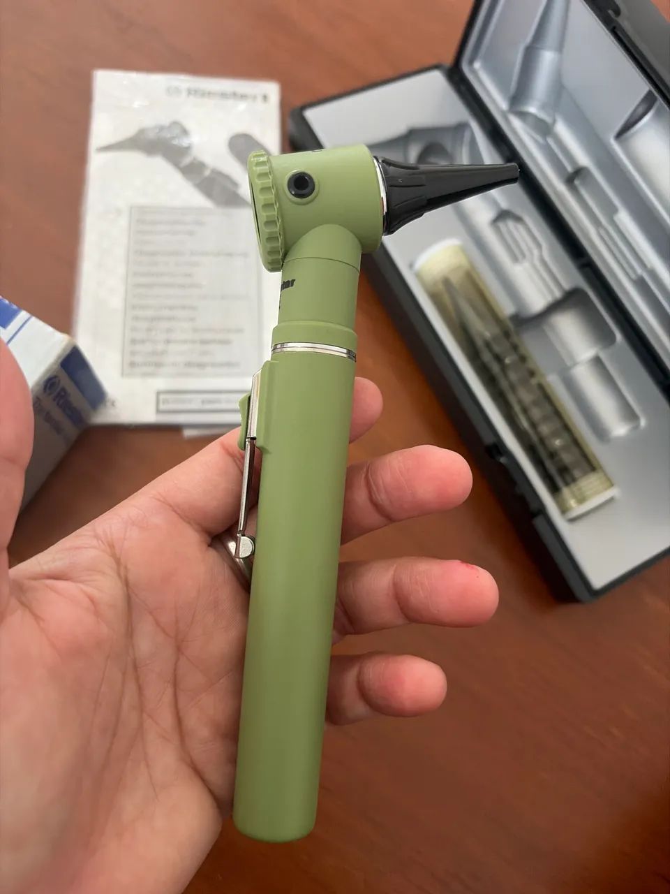 Otoscópio RI-mini 2,5v verde Riester - Foto 5