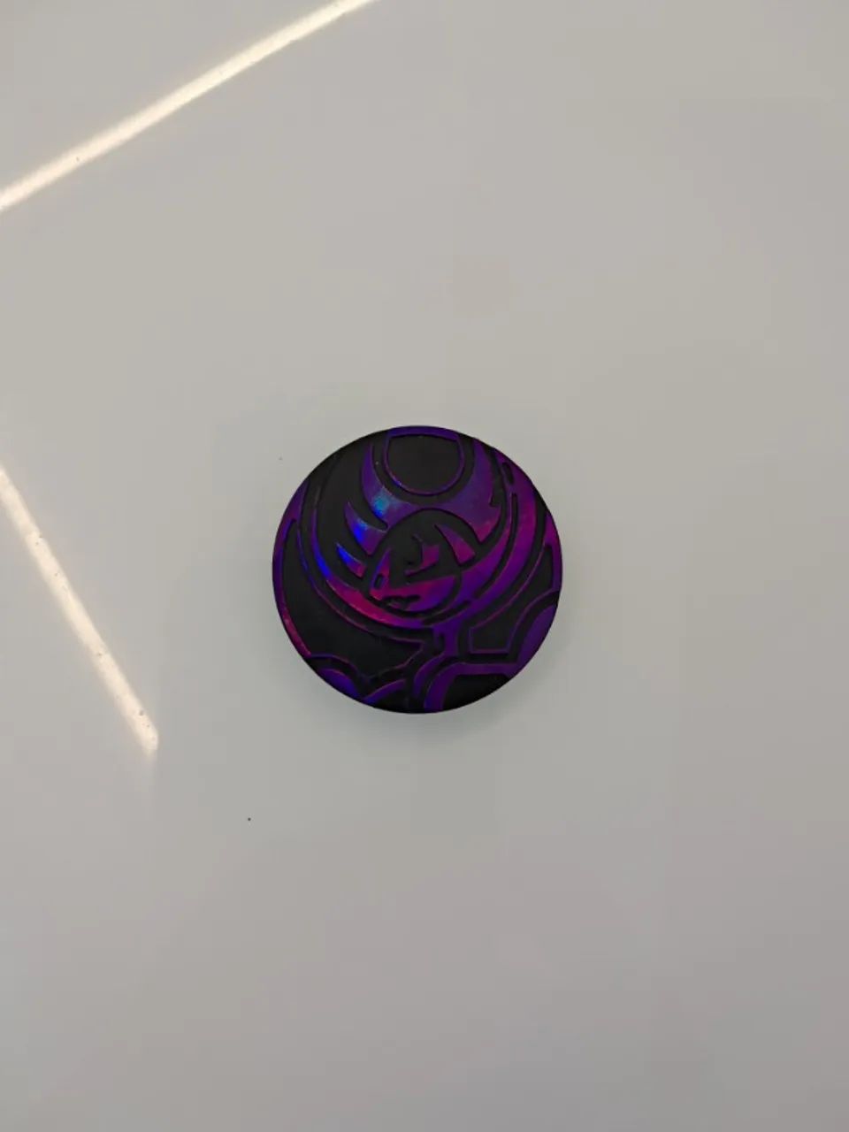Lote Moedas Oficiais Pokémon TCG - Lunala e Toxtricity (Colecionável) - Foto 3