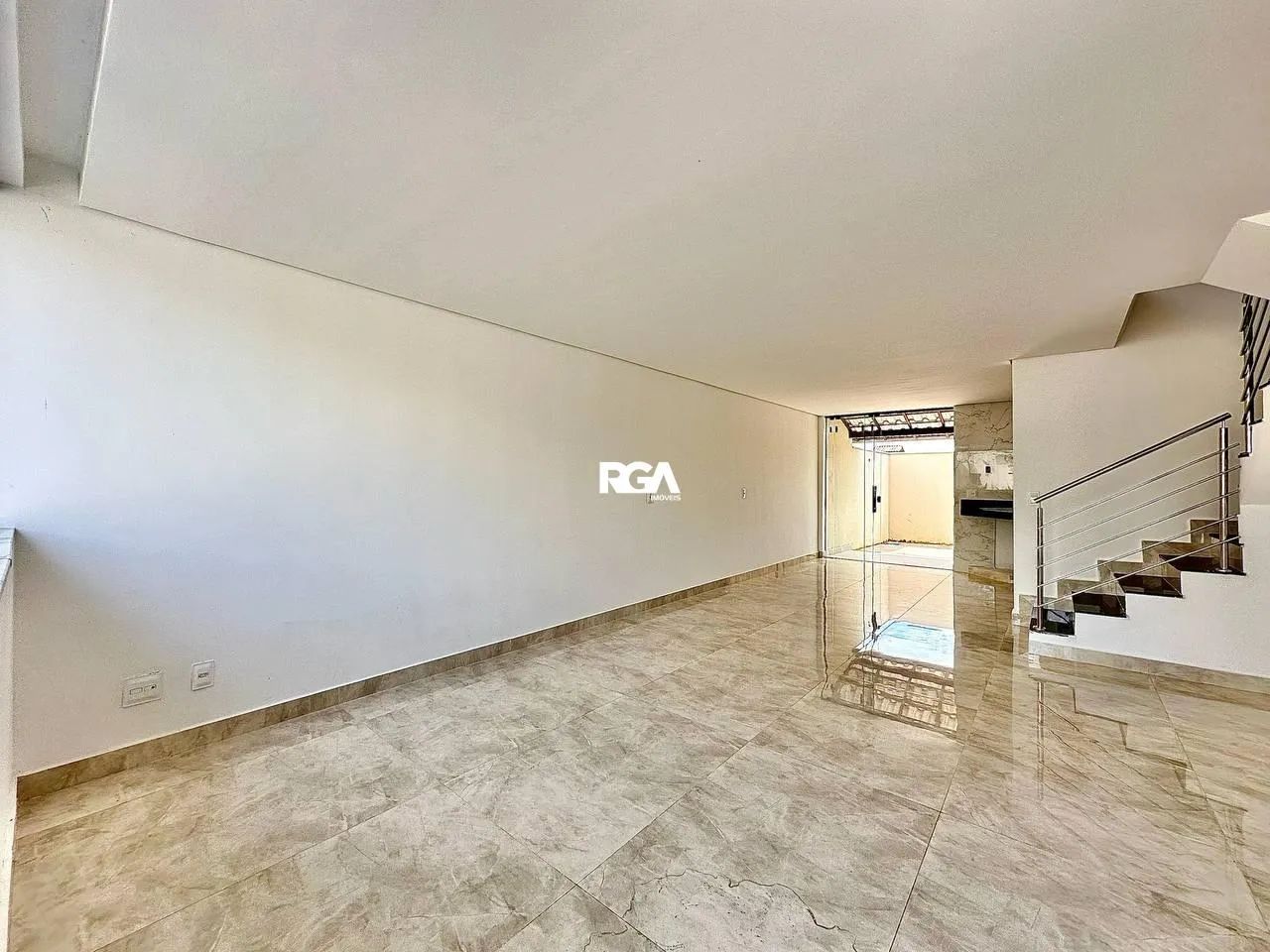 Casa com 3 Quartos à Venda, 120m², Santa Branca - Foto 2