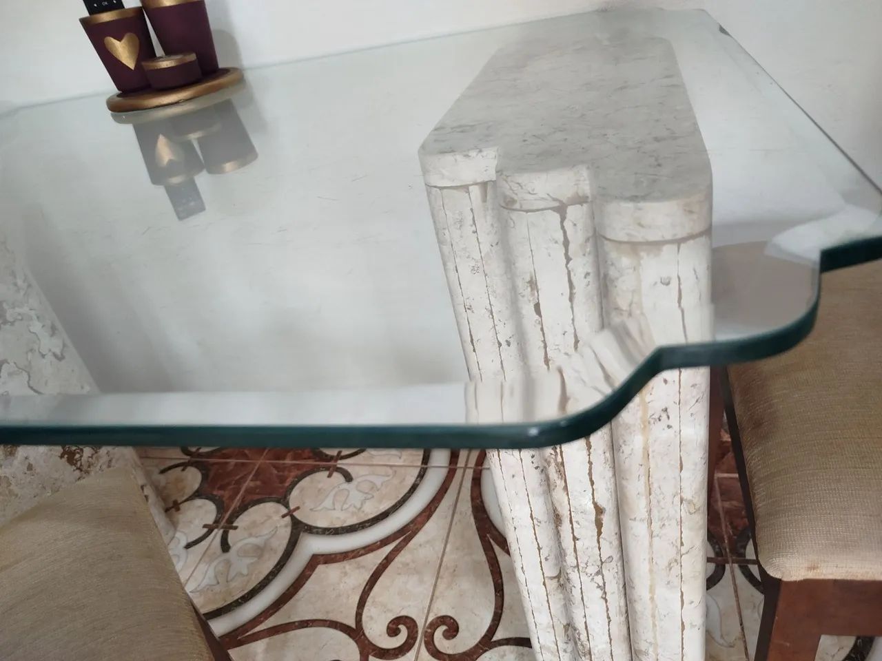Mesa de jantar com 4 cadeiras - mármore maciço e vidro temperado - Foto 4